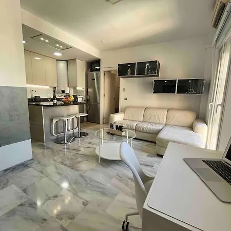 Piso En El Centro Malaga Apartment Exterior photo